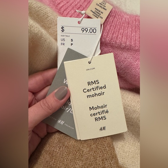 H&M Sweater - Picture 7 of 9